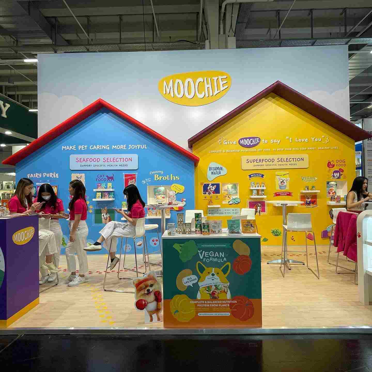 Moochie is attending the world’s largest trade fair for the global pet industry ! ??
